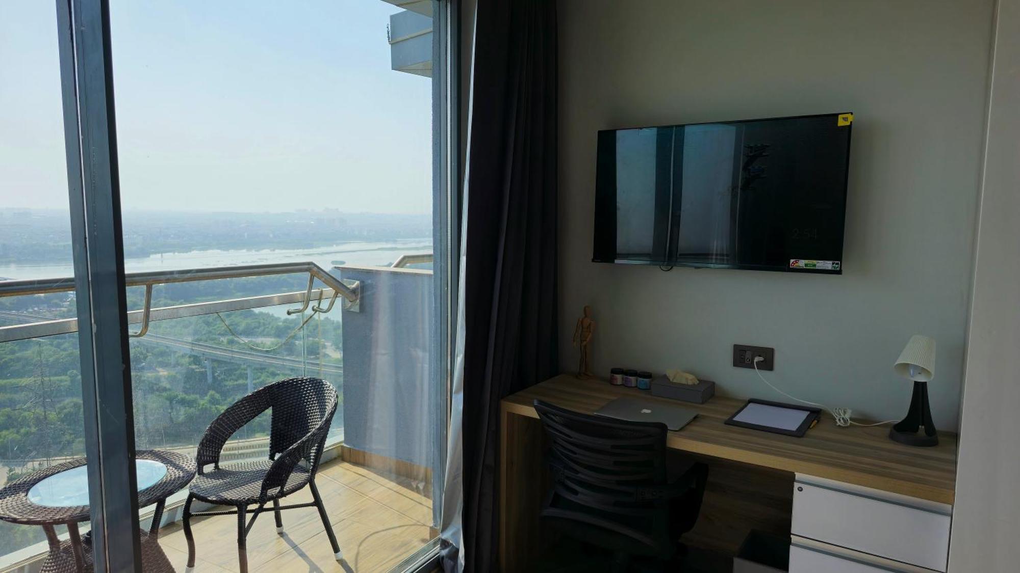 Готель The Luxe Living Нойда Екстер'єр фото